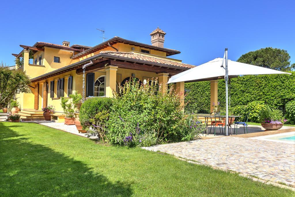 Bed and Breakfast Relais Di Alice- Adults Only Форте-деи-Марми Экстерьер фото